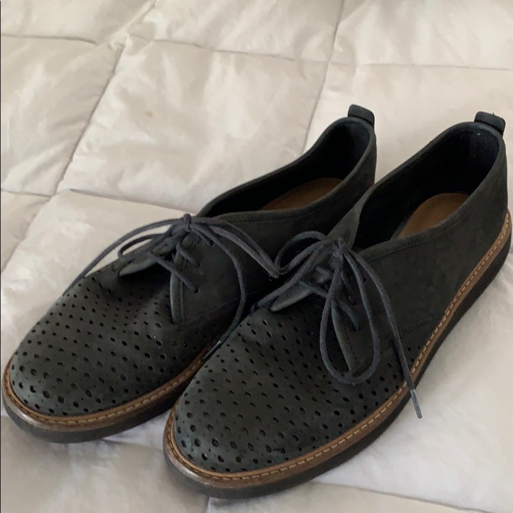 Clark’s Black Suede Cut Out Shoes Size 7.5 M